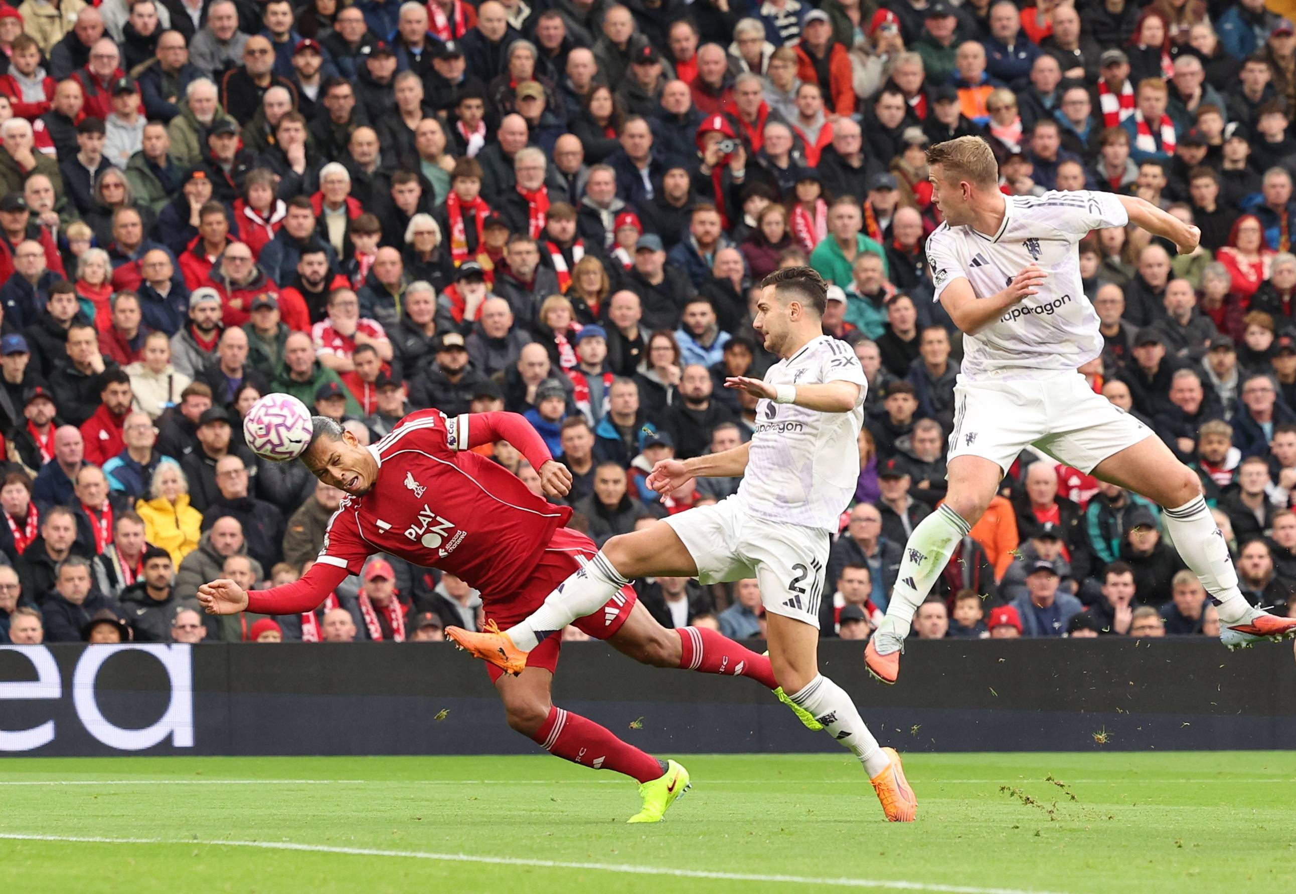 欧联赛后走向成谜，利物浦刷新队史纪录，压力陡增，医务组通报恢复的简单介绍